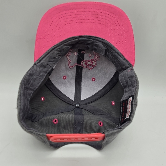 Hello Kitty Hat - Picture 6 of 7